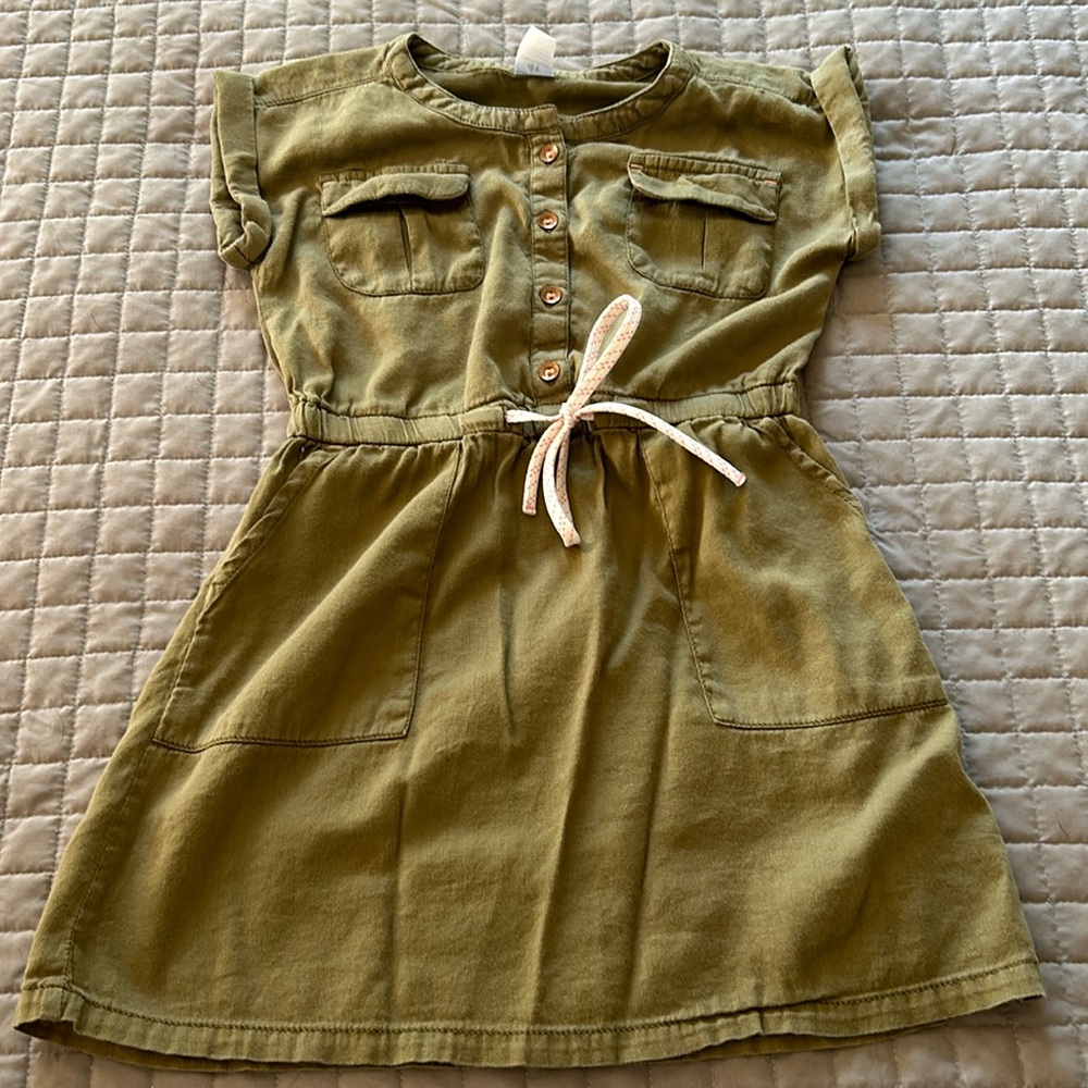 EUC -👗Carter’s Little Pocket Dress